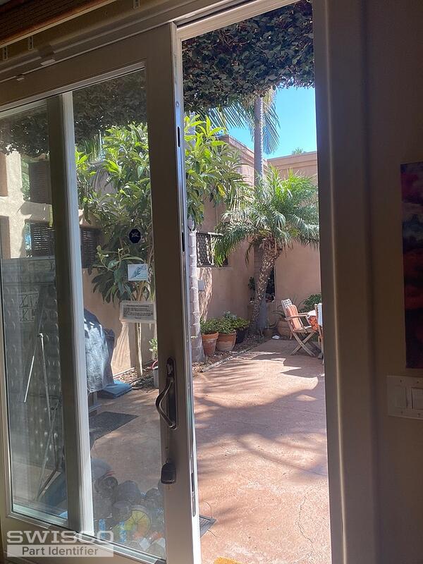 slider door with all 3 hooks