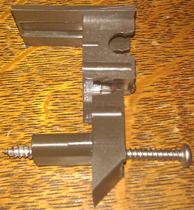Broken 18-073 in the color brown that needs replacement.