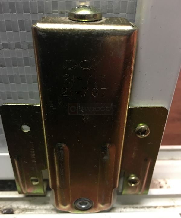 Mirror door roller stamped COX 21-717 21-767