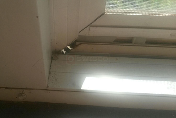 Larson storm window with gap in corner