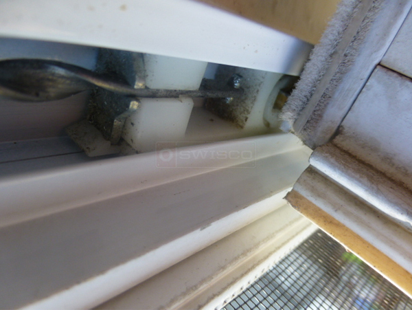 Installed spiral balance and pivot lock shoe.