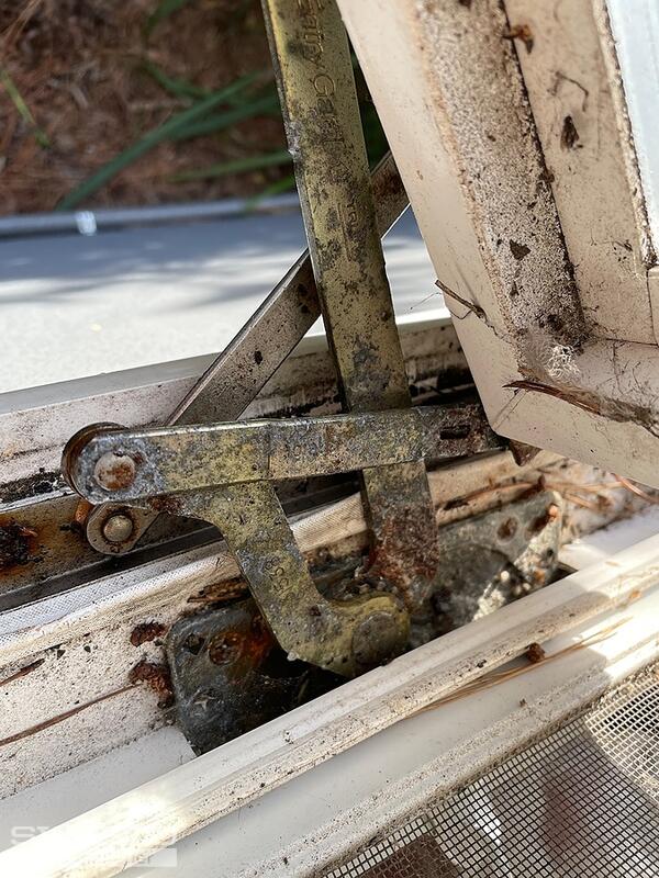 Window crank hinge