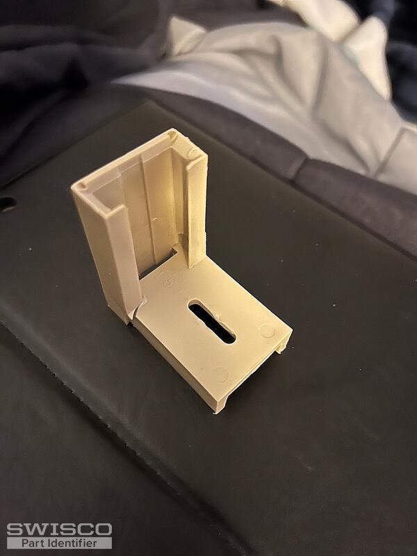 Rear mounting brackets for kitchen drawer