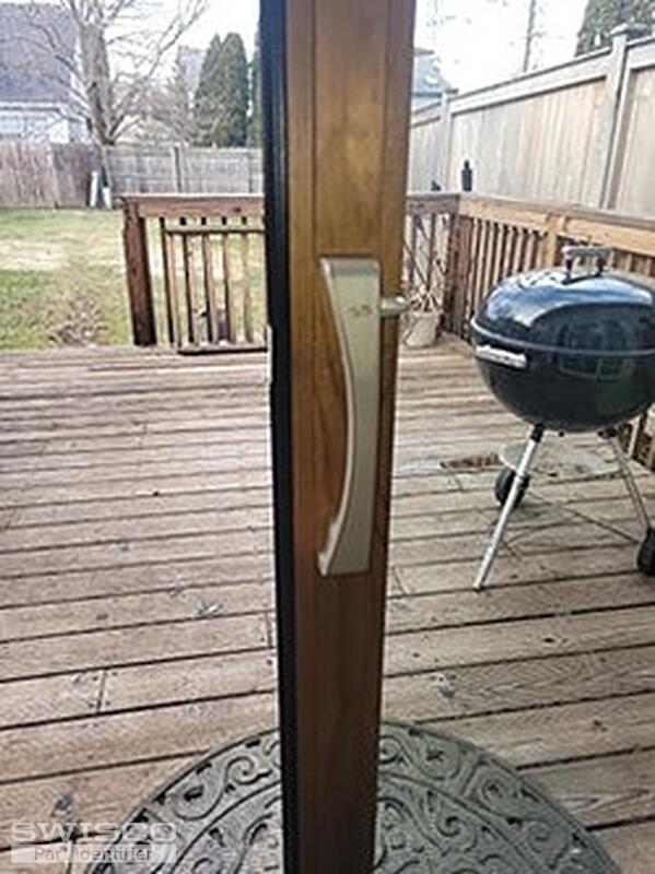 INT Handle and door