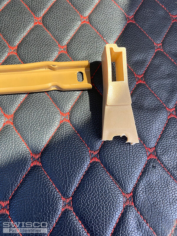 RH cabinet drawer socket broken .pic 3