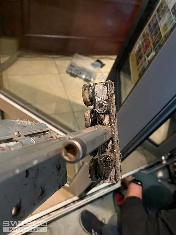 hinge3
