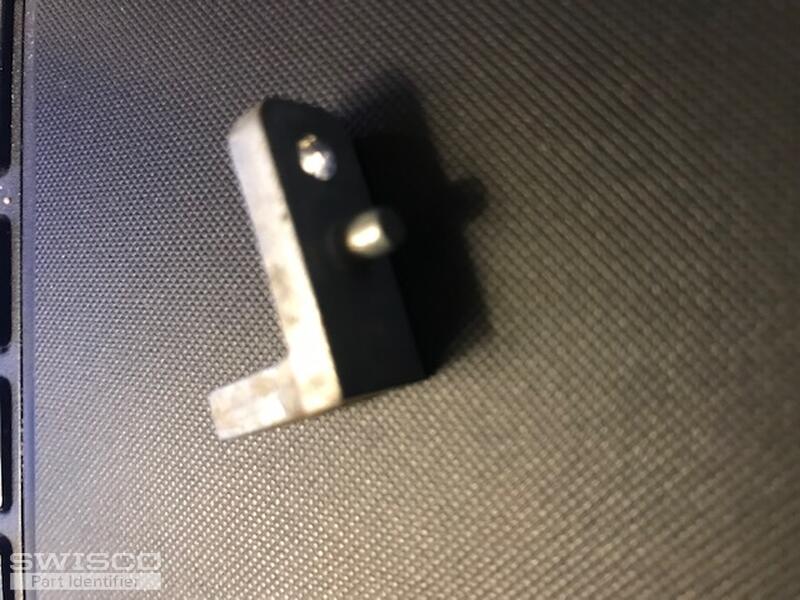 pivot rod