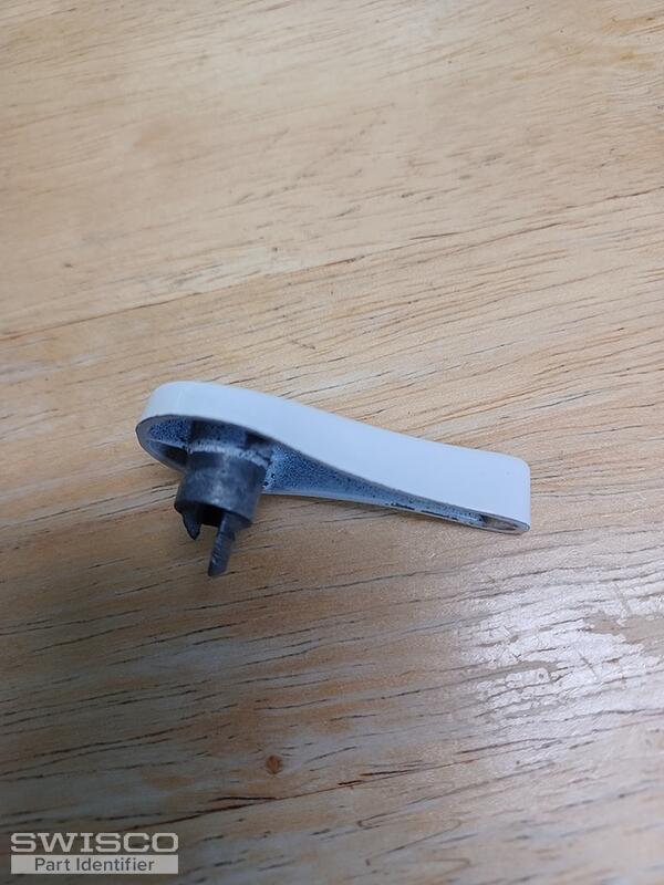 broken-thumb-latch1