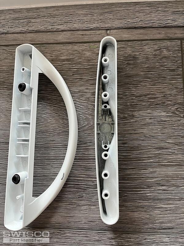 Door side of exterior and interior handle