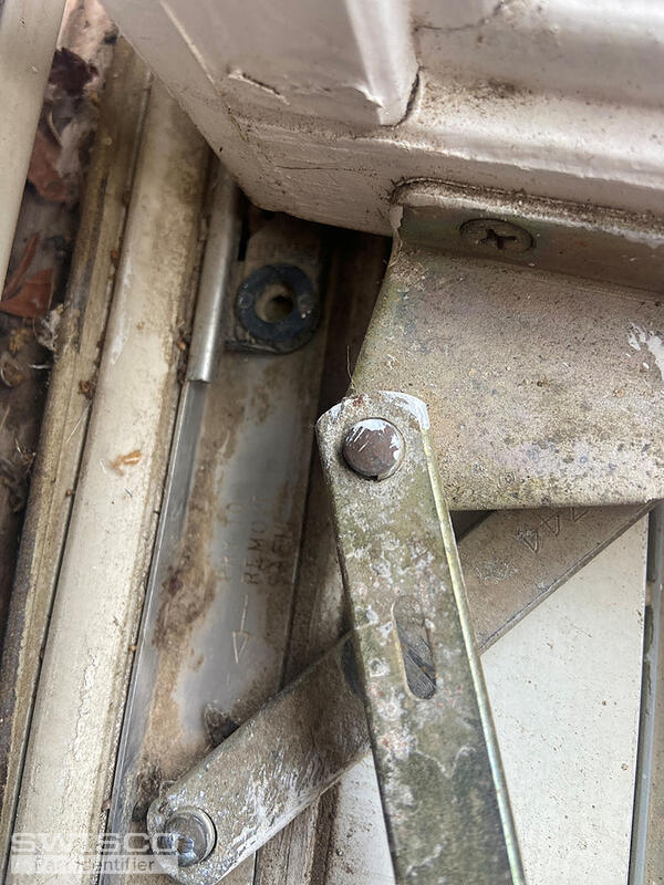 good_window_frame_holder