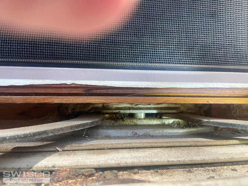 bathroom window_operator