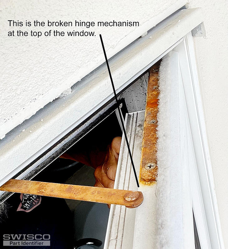 broken top hinge_3008