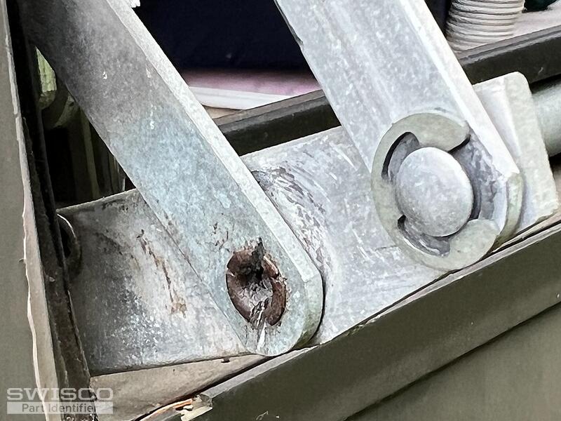 female side of connection from crank arm to awning