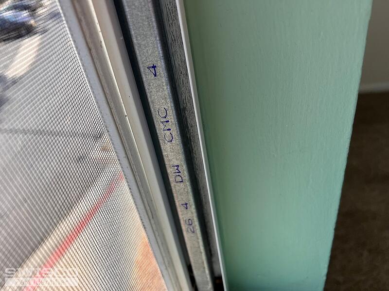 MB Window 01 