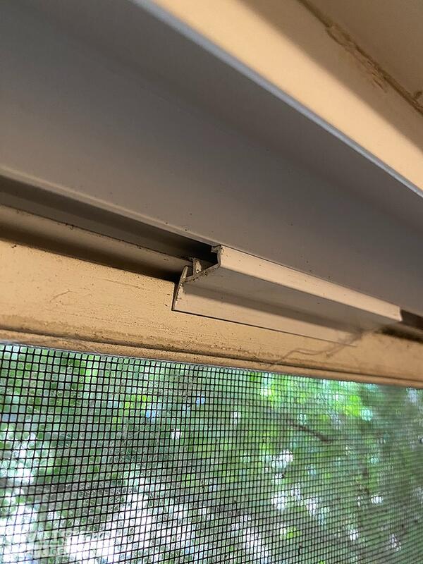 window screen retainer clip