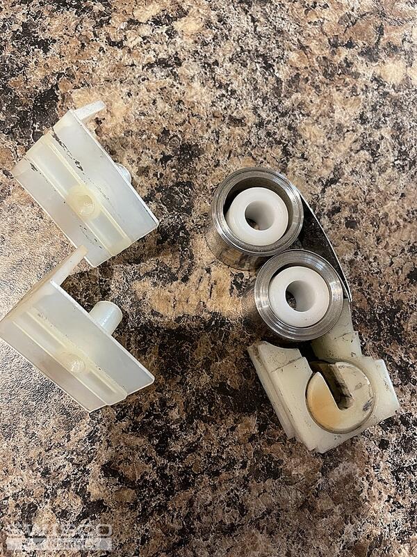 Simonton double hung window