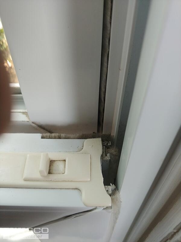 Latch from above, end broken