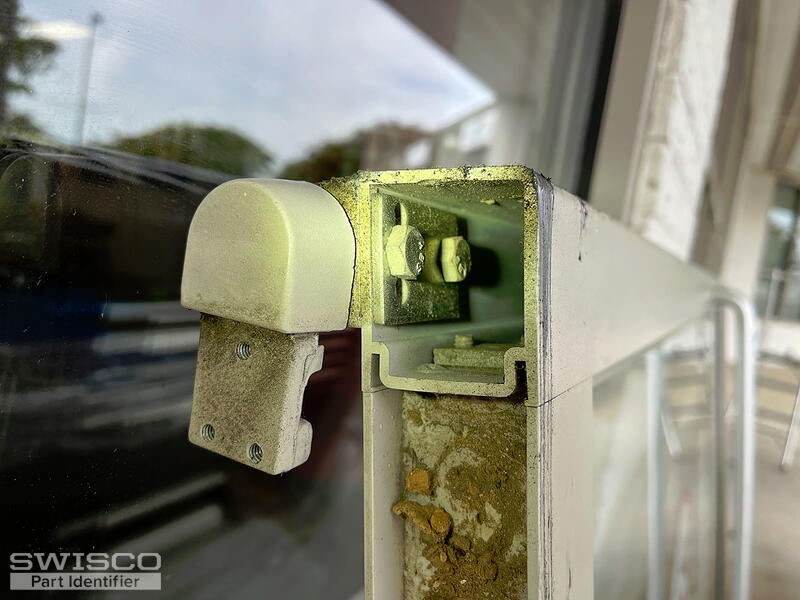 Kawneer commercial door