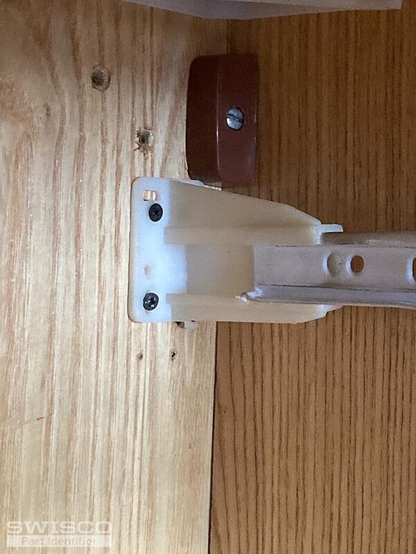 2F kitchen cabinet
