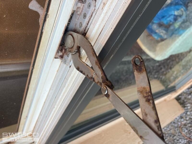 broken hinge 5