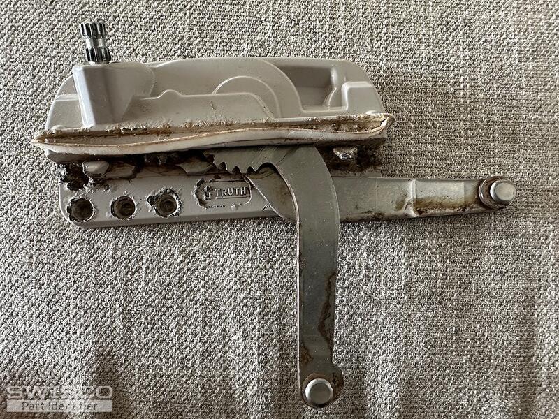 Upstairs Bathroom Operator - 1