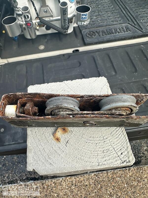 rusted roller assembly
