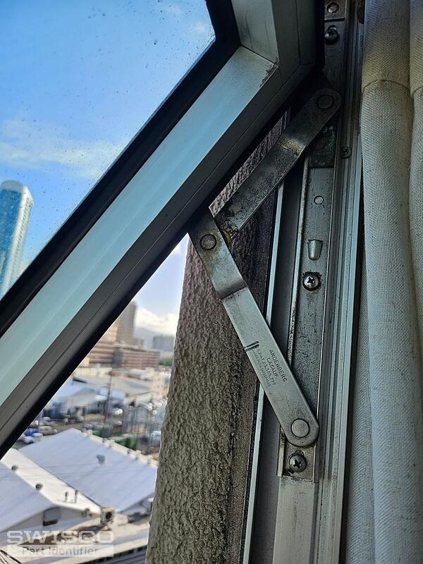four bar hinge