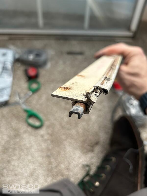 pivot bar insert