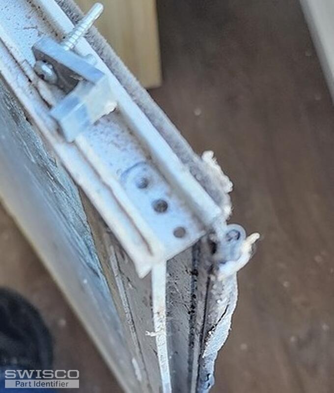 w30844 bottom R. PIVOT BAR
