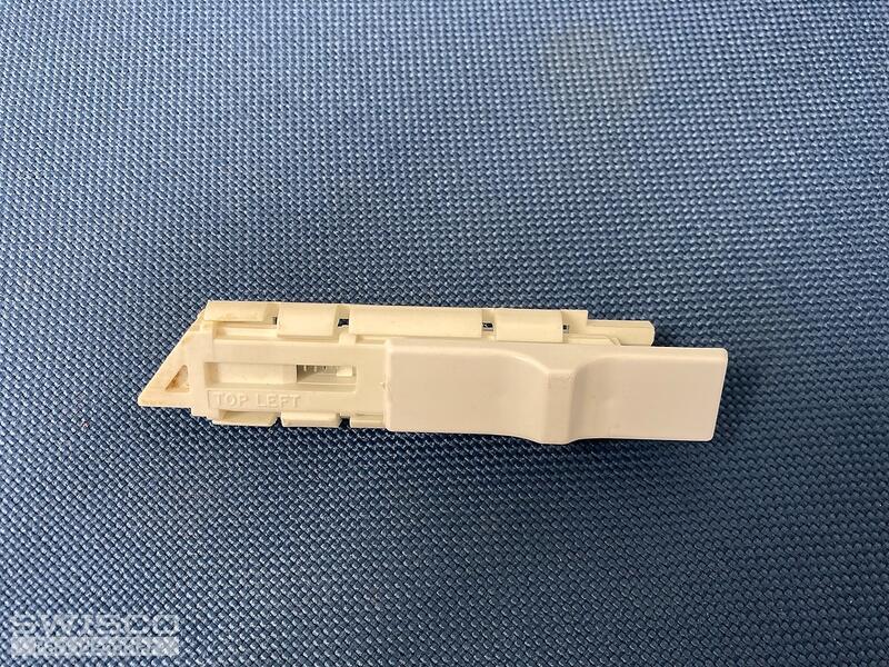 Tilt Latch &amp; Lever