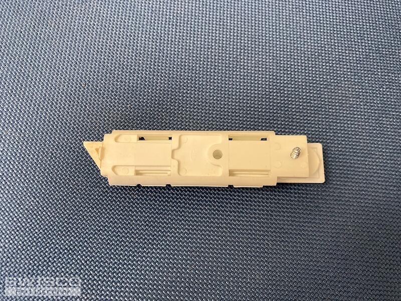 Internal Latch Bottom