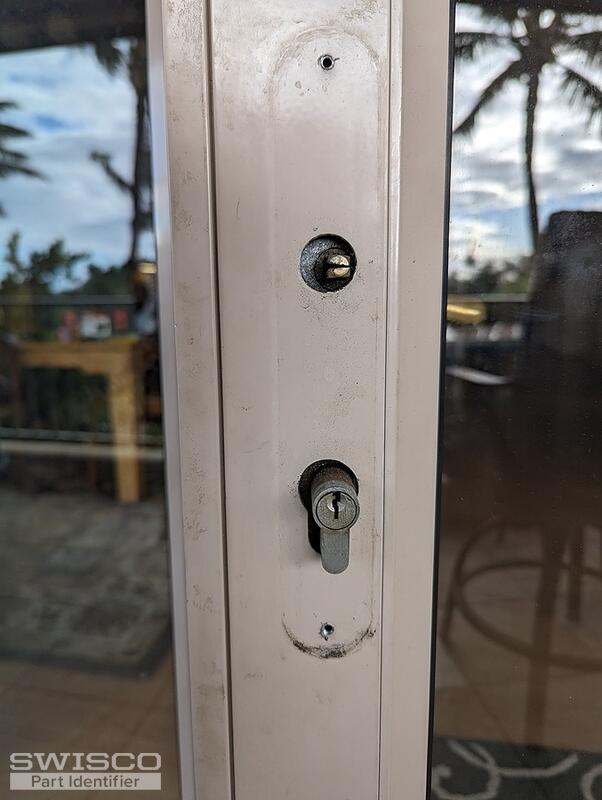 KM205_DoorHandle3