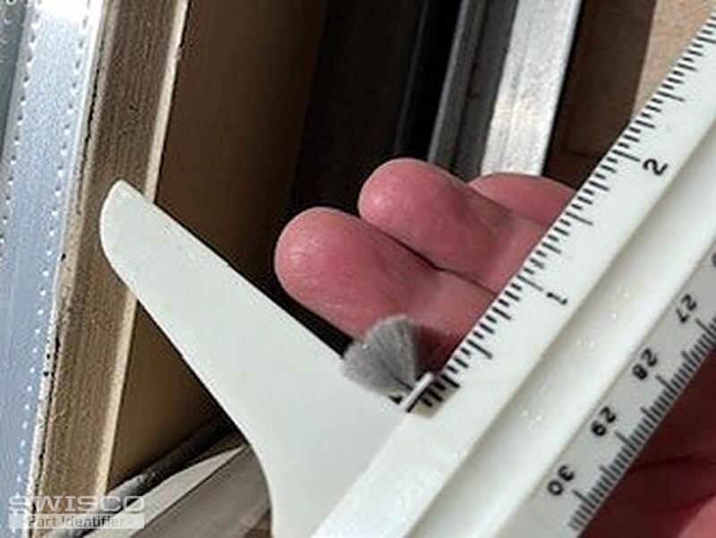 plastic guide width