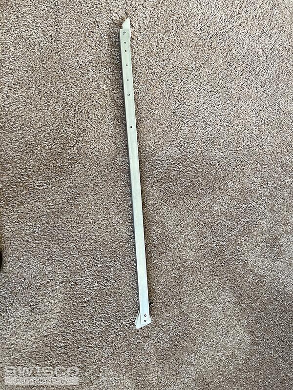 wingless top and bottom balance