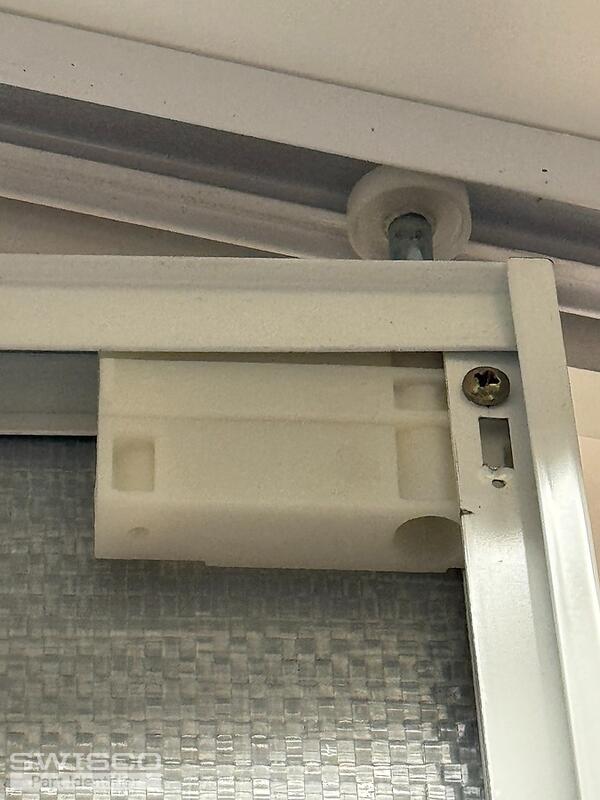 bifold corner block and pin