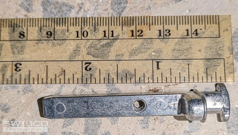 twisted horned pivot bar