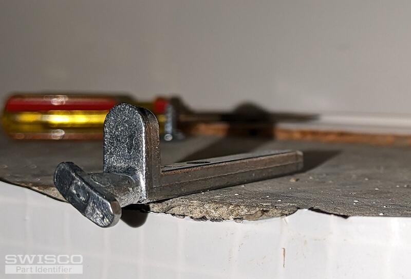 twisted horned pivot bar