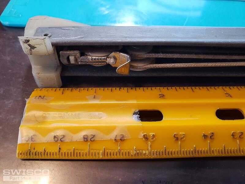 bottom pulley hook