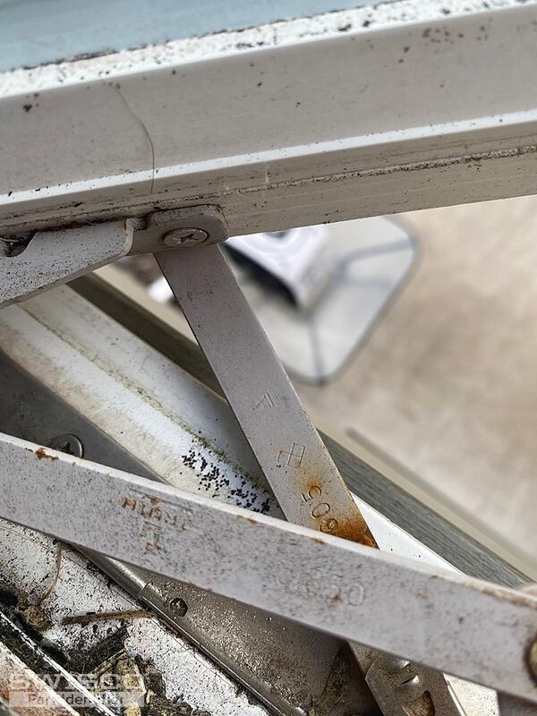 window hinge
