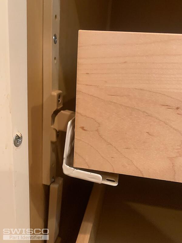  Brookfield cabinet strip