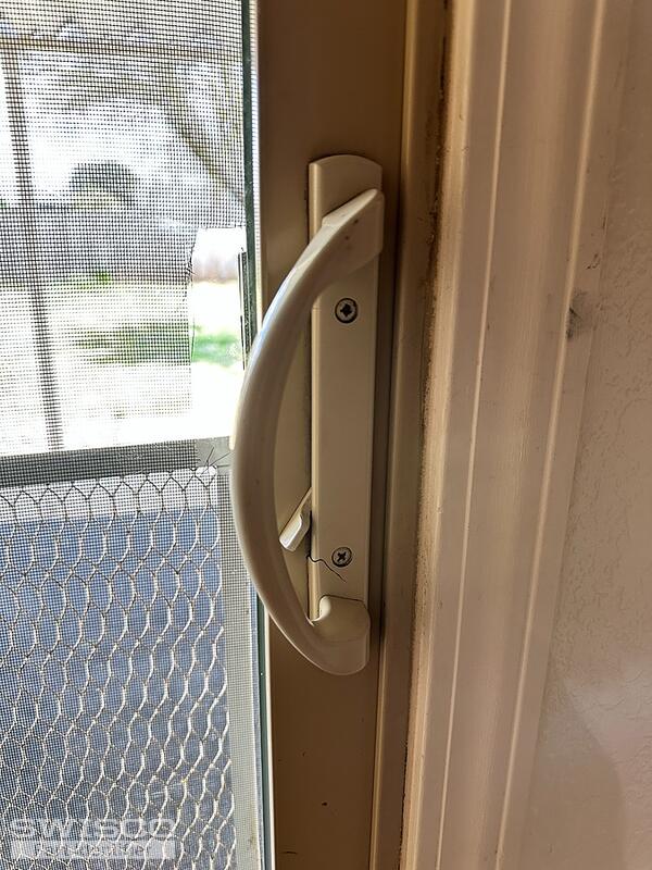 interior cracked handle