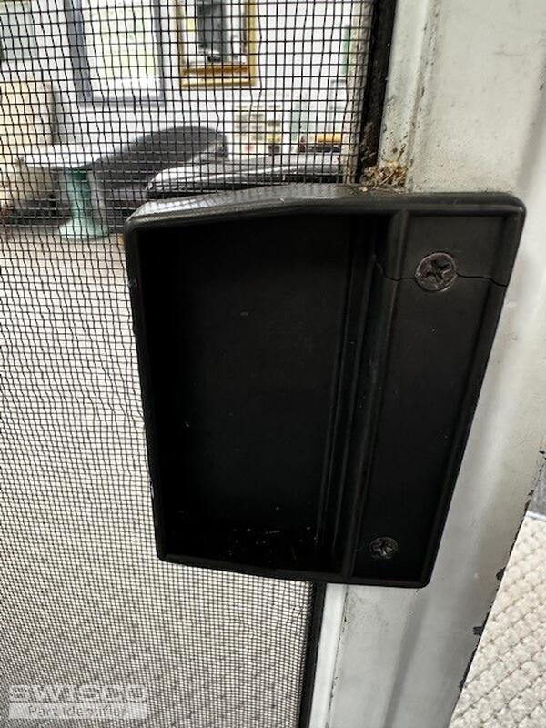 Schick Patio Screen Door handle 2