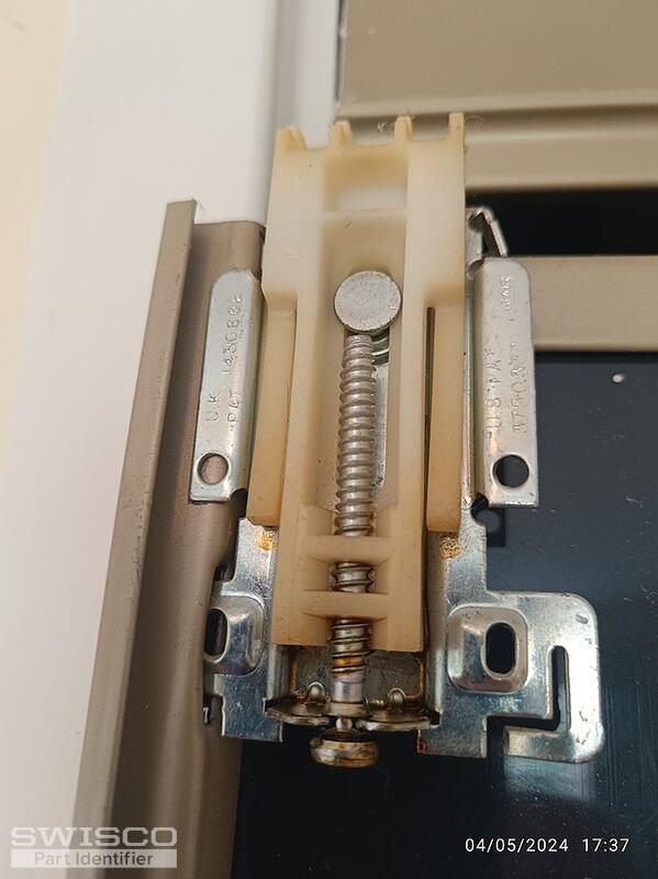door_fitting