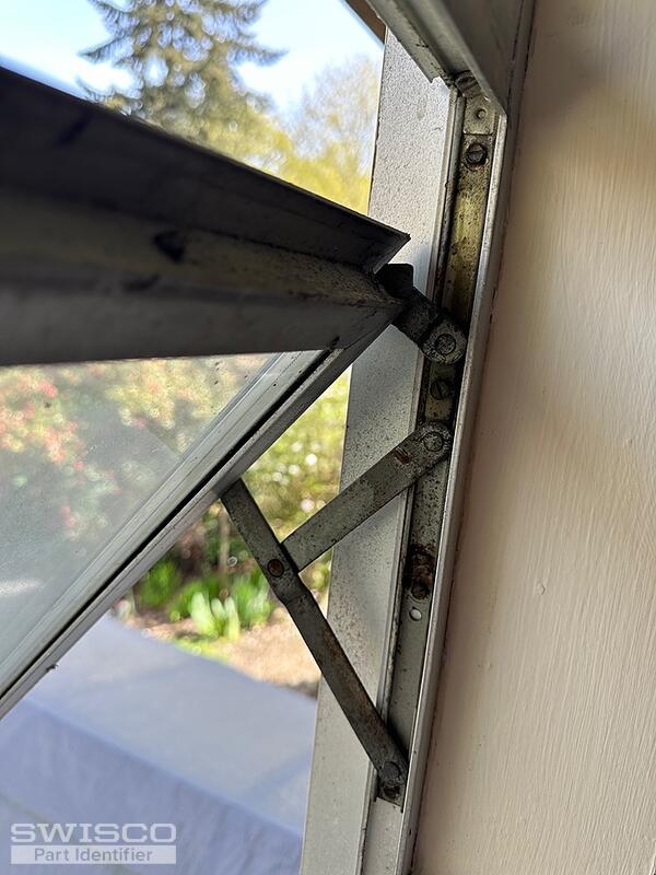 four bar hinge