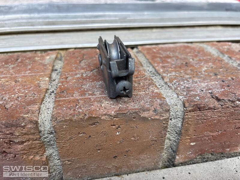 roller forked tab