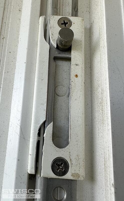 Lock bar guide