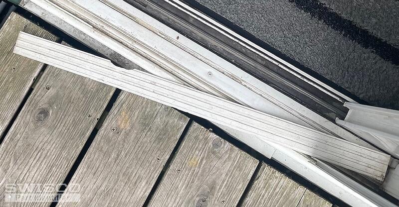 Sliding door part
