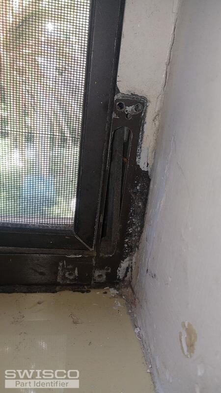 Jalousie window assembly