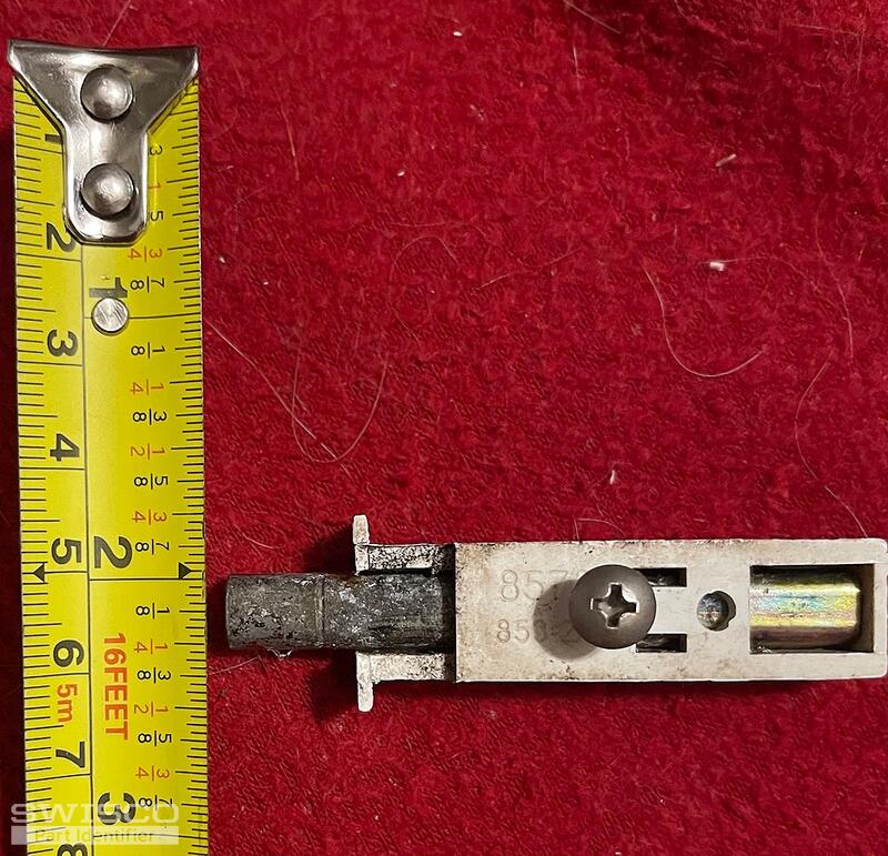 pivot bar and pivot housing