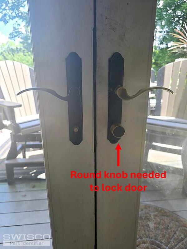 Door handle with text